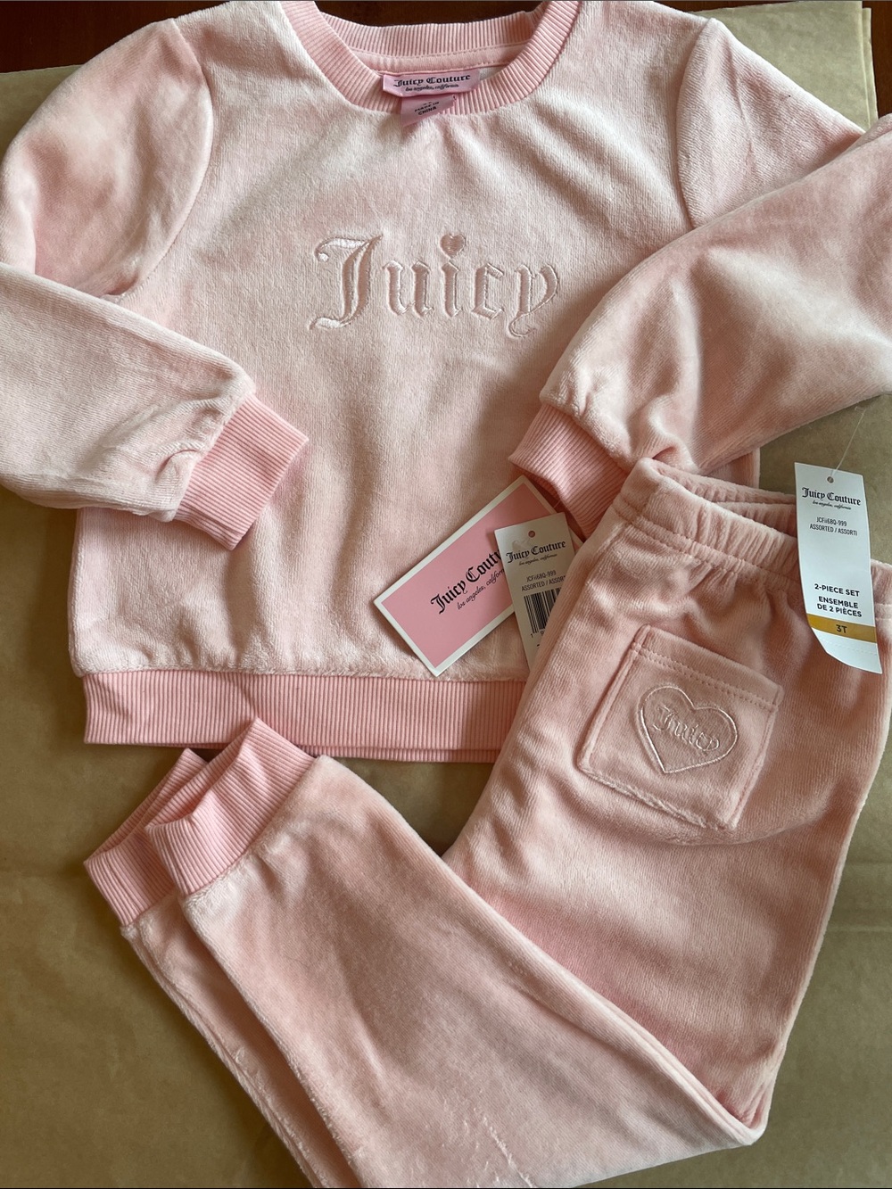 NWT Juicy Couture Light Pink Velour Sweatshirt & Joggers Set, 3T